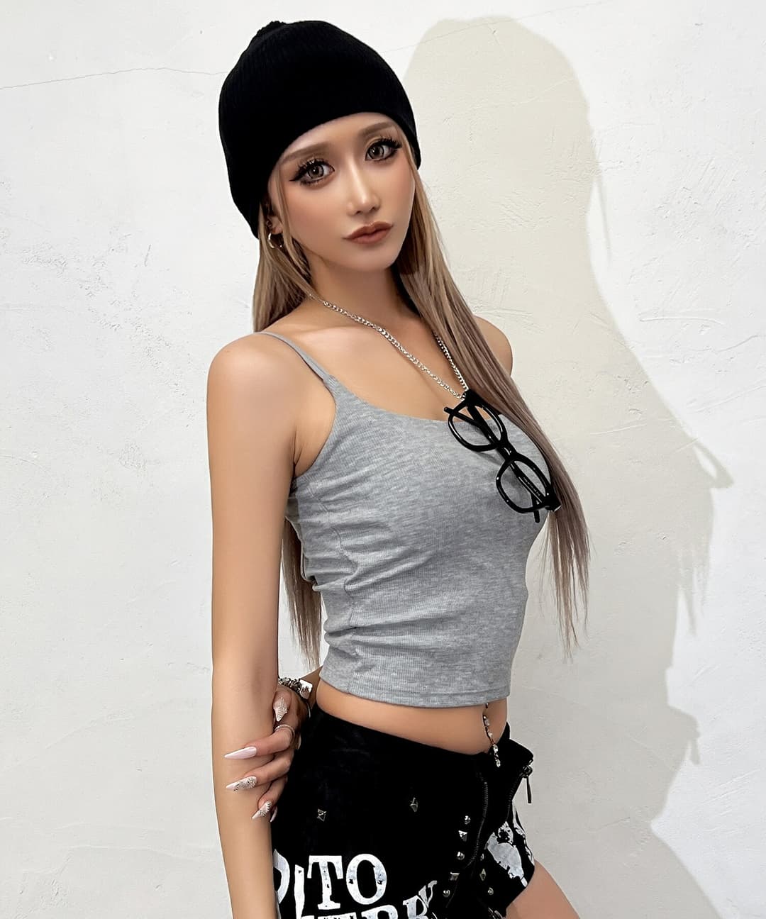 back open cami with cup - styling detail 9