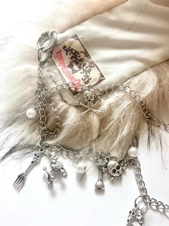 2000s Furry Necklace
