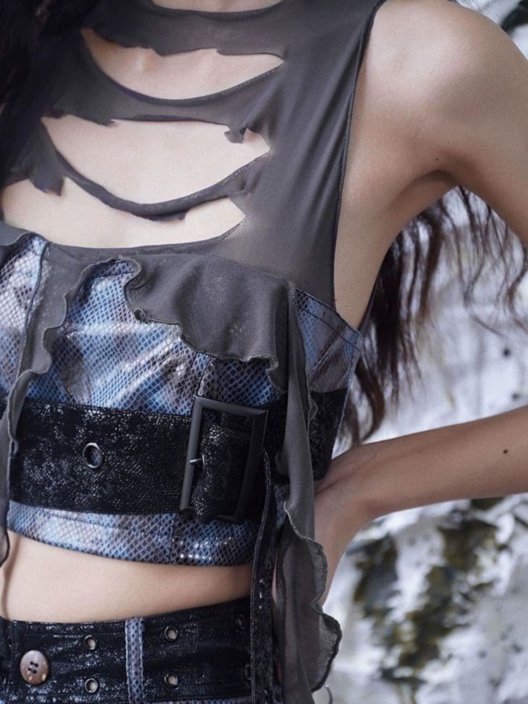 Original design hole leather vest - view 5
