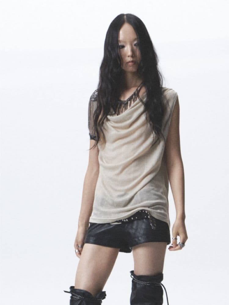 Loose-fitting, reversible printed vest - view 1