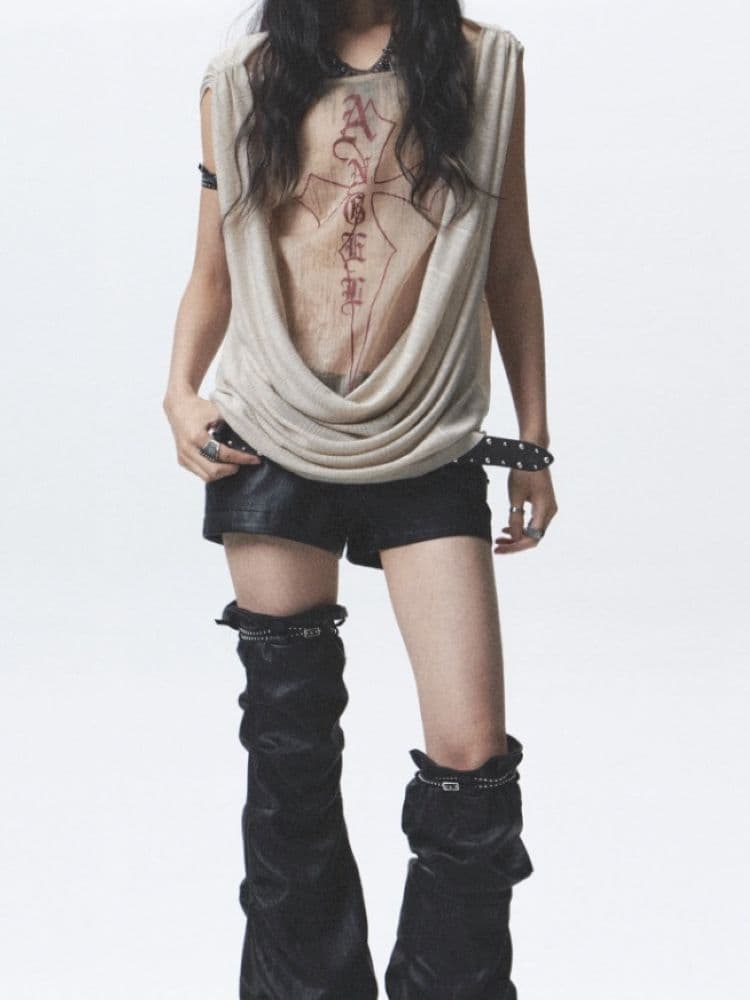 Loose-fitting, reversible printed vest - view 2