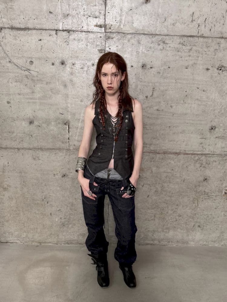 Slim-fit Waist-cinching Zipper Lapel Vest - view 7