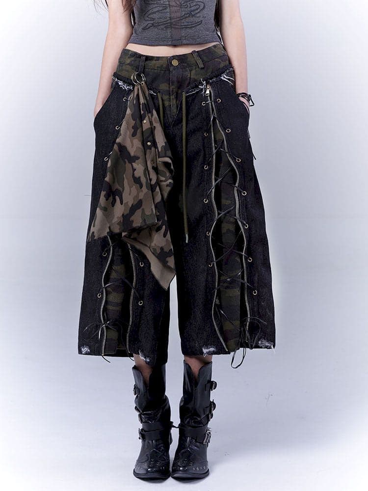 Camouflage distressed lace-up cropped jeans - view 1
